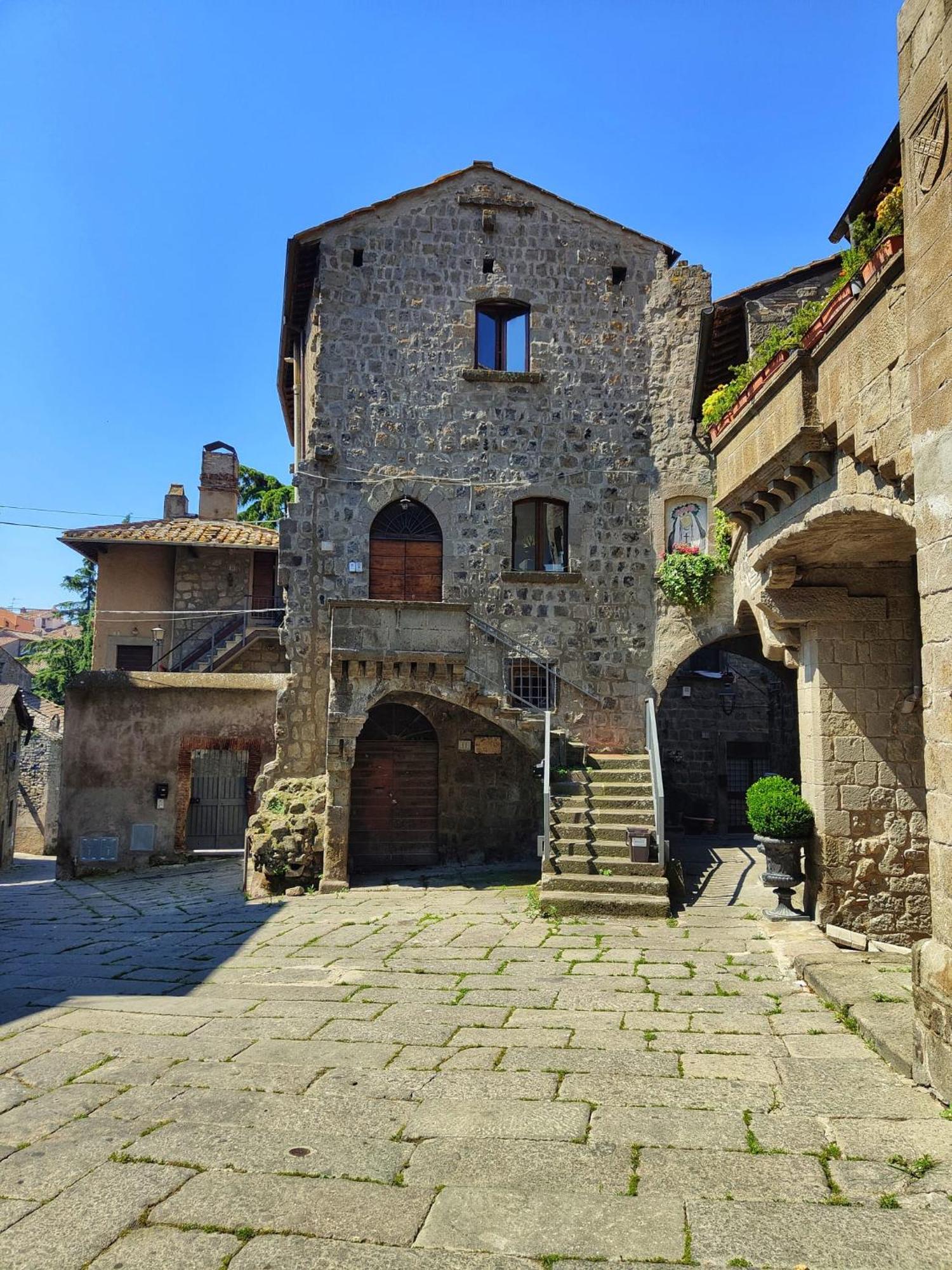 Il Gioieliino - Terme- Centro Storico Viterbo Apartment Стая снимка